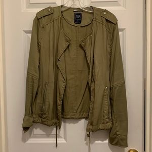 Olive light weight jacket - Gap size L